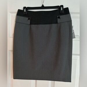 NWT Cass‎ Gray/Black pencil skirt - Size 8